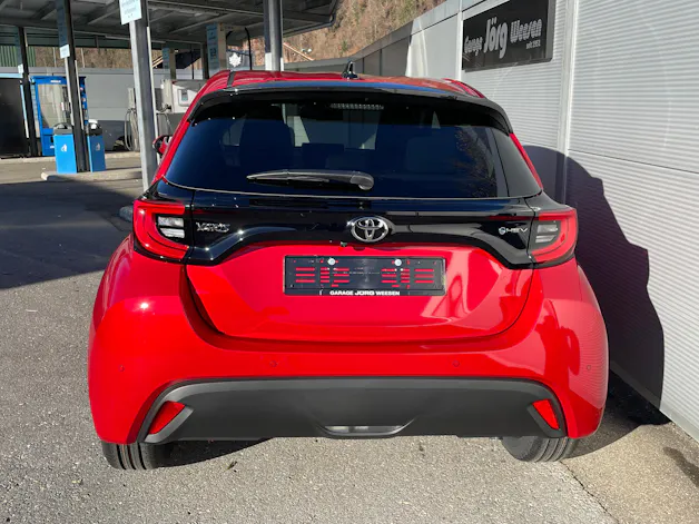 Toyota Yaris 1.5 VVT-i HSD Trend