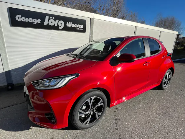 Toyota Yaris 1.5 VVT-i HSD Trend