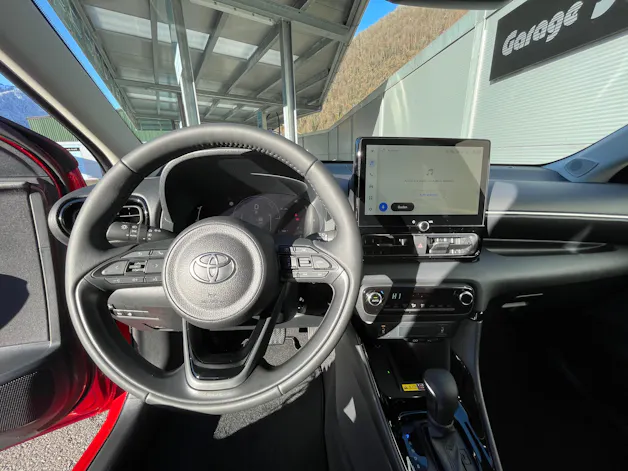 Toyota Yaris 1.5 VVT-i HSD Trend