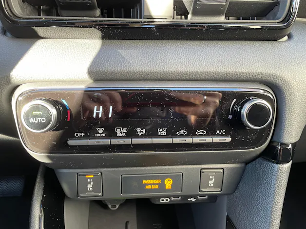 Toyota Yaris 1.5 VVT-i HSD Trend