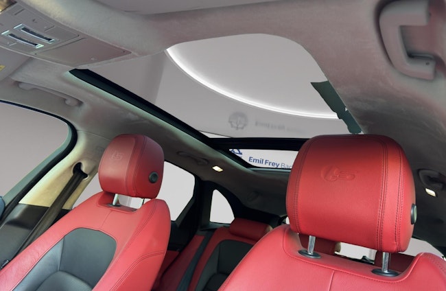 Vehicle image 18 Vehicle image 18