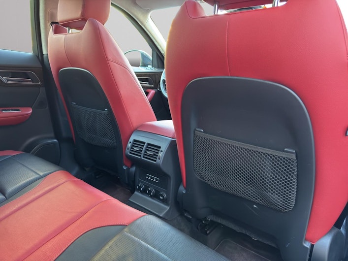 Vehicle image JAGUAR F-PACE