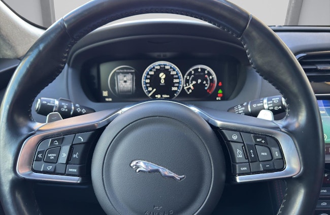 Vehicle image 8 Vehicle image 8