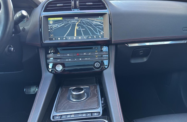 Vehicle image 13 Vehicle image 13