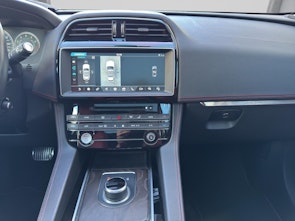 Vehicle image JAGUAR F-Pace 3.0 V6 S/C S AWD