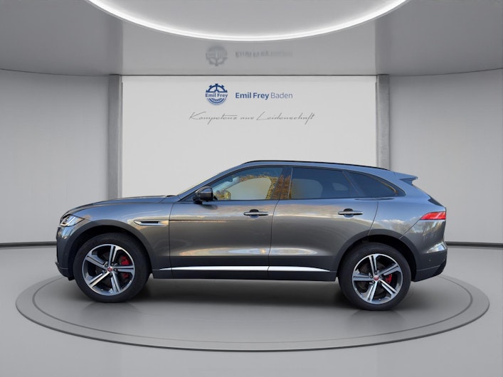 Vehicle image JAGUAR F-PACE