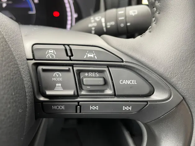 Toyota Yaris 1.5 VVT-i HSD Trend