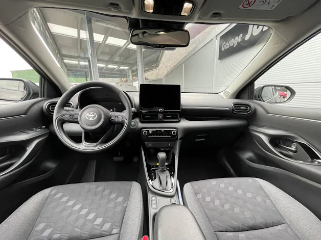 Toyota Yaris 1.5 VVT-i HSD Trend