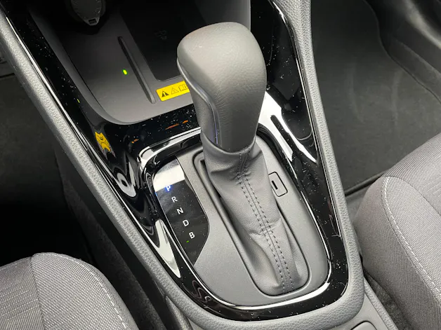 Toyota Yaris 1.5 VVT-i HSD Trend