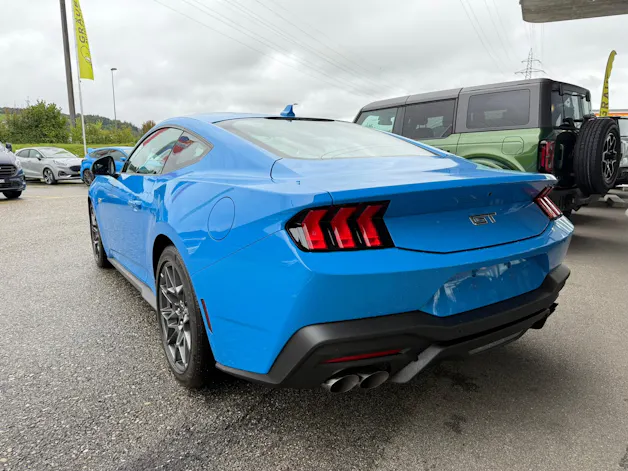 Ford Mustang Fastback 5.0 V8 GT Automat