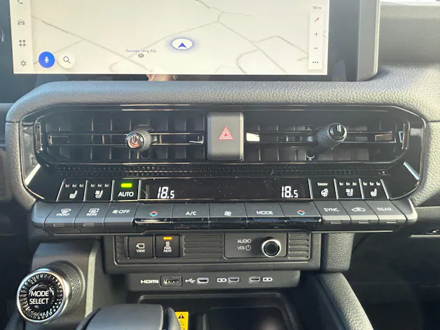Toyota Land Cruiser 2.8 D 48V Style