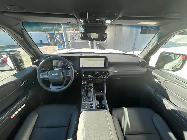 Toyota Land Cruiser 2.8 D 48V Style