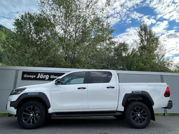 Toyota Hilux Double Cab.-Pick-up 2.8 D-4D MHEV 204 Invincible