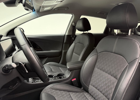 Vehicle image 5 Vehicle image 5