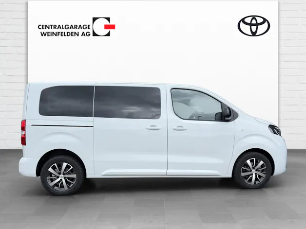Toyota PROACE Verso L1 2.0 D Trend
