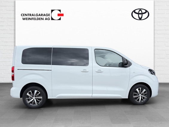 Vehicle image 6 Vehicle image 6