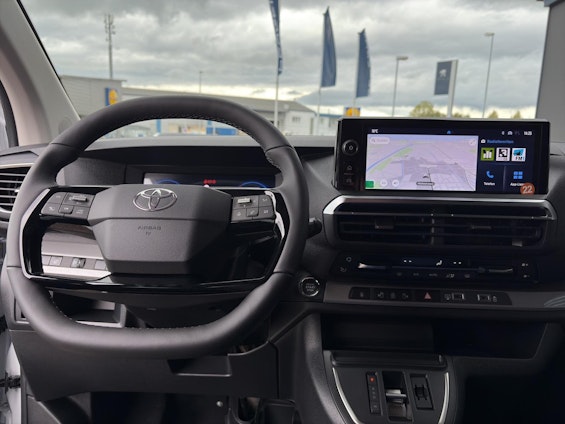 Vehicle image 11 Vehicle image 11