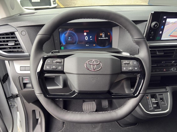 Vehicle image 10 Vehicle image 10