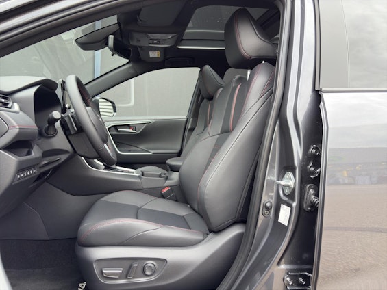 Vehicle image 9 Vehicle image 9