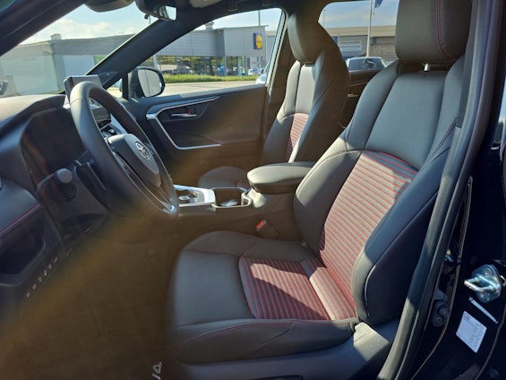 Vehicle image 9 Vehicle image 9