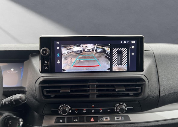 Vehicle image 7 Vehicle image 7