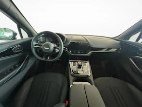 https://vehicle.imgix.net/4021569/207b9664-43ee-467a-ba7c-ee5413d28a22.jpg