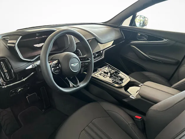 ASTON MARTIN DBX 707 4.0 V8 Bi-Turbo