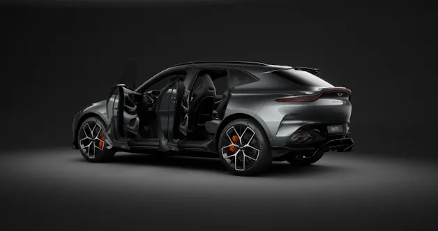 Aston Martin DBX 707 4.0 V8 Bi-Turbo