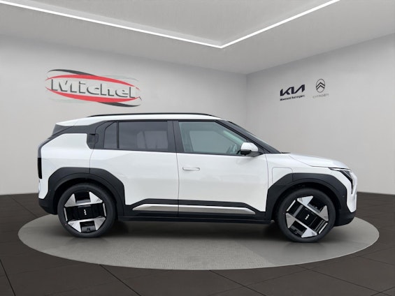 Vehicle image 2 Vehicle image 2