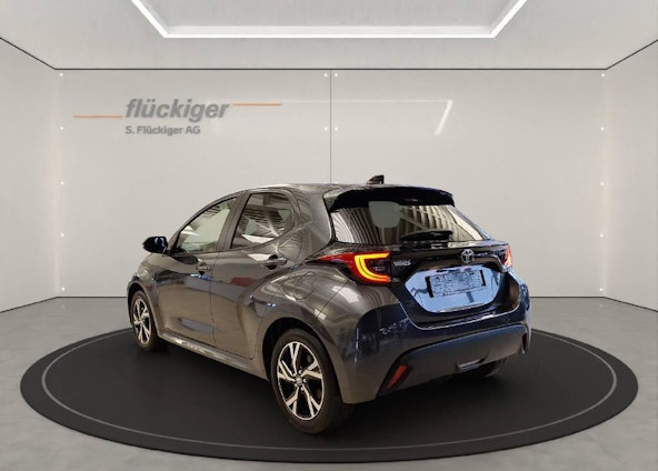 Vehicle image 6 Vehicle image 6