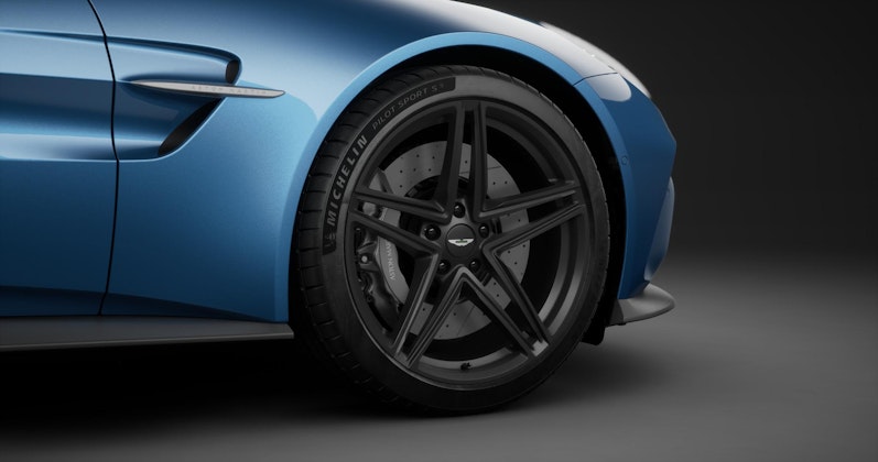 Vehicle image ASTON MARTIN V12 Vantage