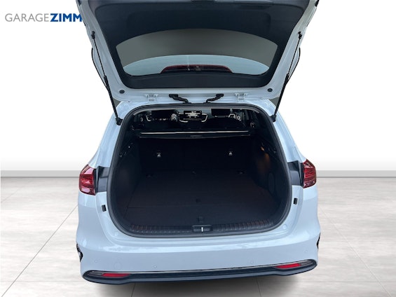 Vehicle image 9 Vehicle image 9