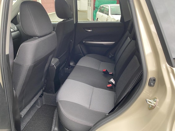 Vehicle image 6 Vehicle image 6