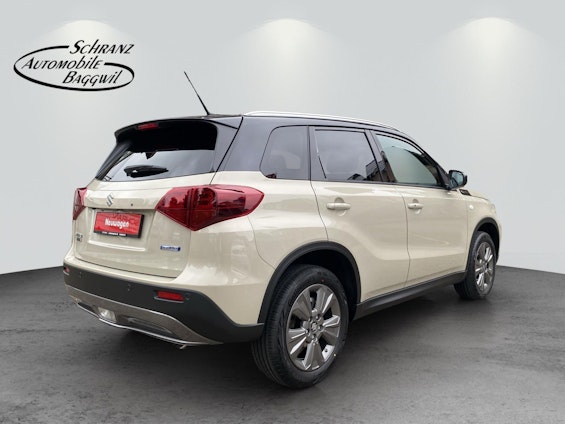 Vehicle image 3 Vehicle image 3