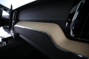 Vehicle image VOLVO XC60 2.0 T6 TE Ultra Dark eAWD