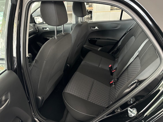 Vehicle image 10 Vehicle image 10