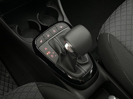 Vehicle image 13 Vehicle image 13