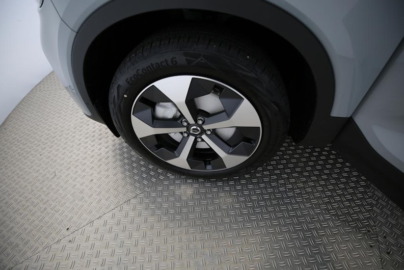 Vehicle image VOLVO XC40