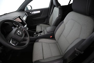 Vehicle image VOLVO XC40 2.0 B3 MH XCITE