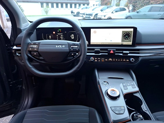 Vehicle image 9 Vehicle image 9