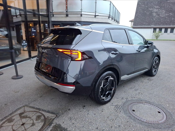 Vehicle image 3 Vehicle image 3