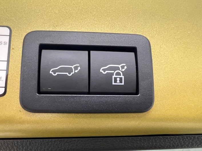 Vehicle image TOYOTA YARIS CROSS