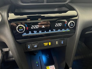 Vehicle image TOYOTA Yaris Cross 1.5 VVT-i HSD Adventure AWD-i