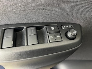 Vehicle image TOYOTA Yaris Cross 1.5 VVT-i HSD Adventure AWD-i