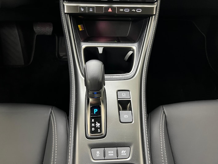 Vehicle image LEXUS LBX