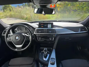 BMW 320i xDrive Touring