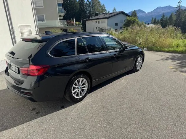 BMW 320i xDrive Touring