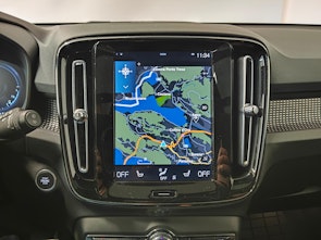 Vehicle image VOLVO XC40 1.5 T5 PiH R-Design