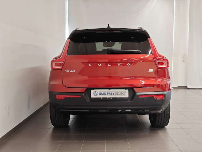 Vehicle image VOLVO XC40