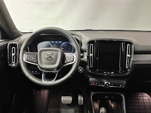 Vehicle image VOLVO XC40 1.5 T5 PiH R-Design